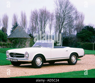 1964 Mercedes-Benz 230SL Stockfoto