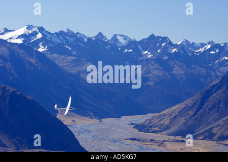 Hopkins River und Gleiter in der Nähe von Lake Ohau Mackenzie Country Südinsel Neuseeland Stockfoto