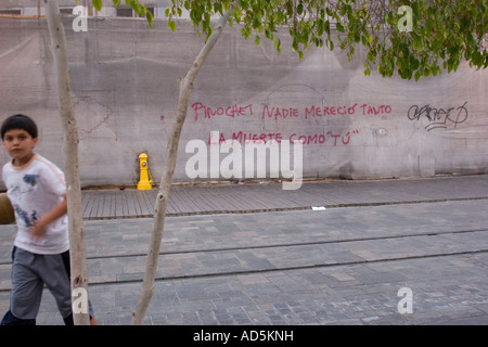 Iquique Nordchile nach Pinochets Tod Graffiti Pinochet niemand liest verdient so viel wie Sie Tod. Stockfoto