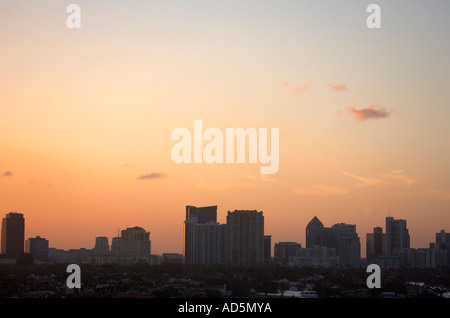 Am frühen Abend Skyline-Blick von Fort Lauderdale suchen gegenüber Hotelbalkon auf Seabreeze Boulevard Florida Vereinigte Staaten usa Stockfoto