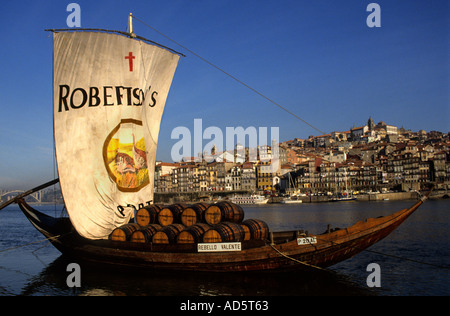 Portugal Douro Tal Portwein Vila Nova De Gaia Schiff Segelboot Stockfoto