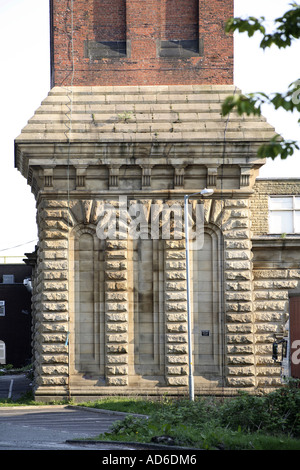 Die Basis der Italianate Wahrzeichen Indien Mühle Schornstein Darwen East Lancashire UK Stockfoto