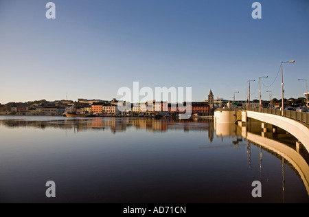 Die wichtigste Brücke über den Fluss Suir, Stadt Waterford, County Waterford, Irland Stockfoto