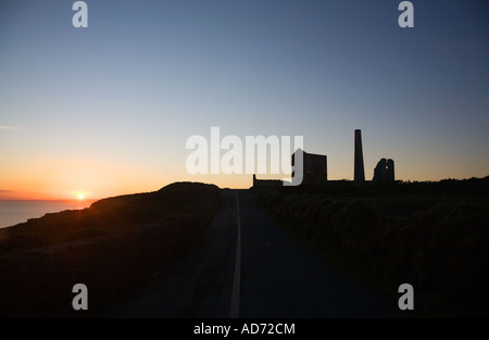 Copper Mine Altbauten bei Tankardstown in der UNESCO bezeichnet Copper Coast Geopark, in der Nähe von Bunmahon, Grafschaft Waterford, Irland Stockfoto