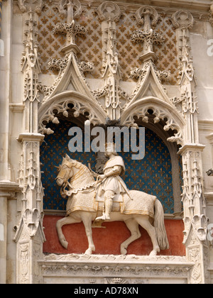 König Louis XII-Statue an der Fassade von Schloss Blois Chateau Val de Loire-Frankreich Stockfoto