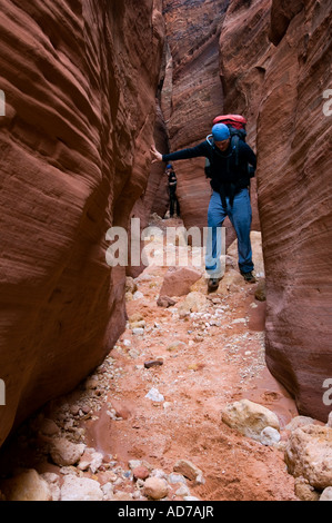 Wanderer aus Sandstein Slot Canyon Buckskin Gulch Paria Canyon-Vermilion Cliffs Wilderness Utah Stockfoto