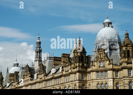 Außenseite des Kirkgate Market Leeds City Markets gegen blauen Himmel Vikar Lane Leeds West Yorkshire England Stockfoto