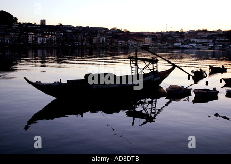 Sonnenuntergang Rio Douro und Ribeira am Fluss Bezirk Stockfoto