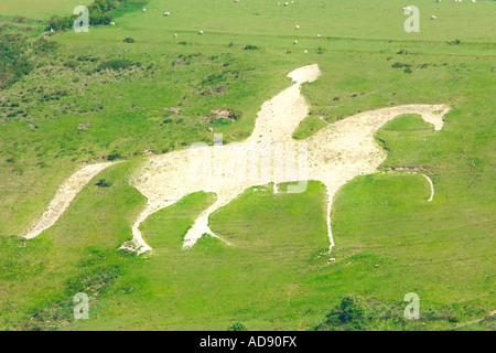 Berühmten weißen Pferd geschnitzt in den Kalkstein-Hang in der Nähe von Osmington Dorset gegenüber Weymouth Bucht Stockfoto