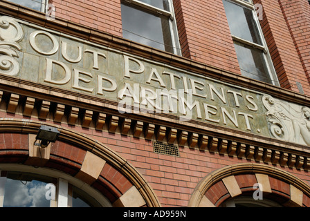 Patienten-Abteilung Krankenhaus melden Sie auf Außenseite des ersteren die Königskinder Hospital London ab Stockfoto