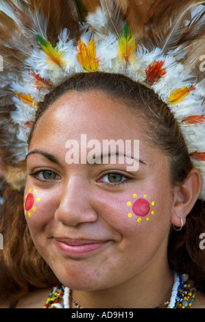 Port Moresby traditionelle Tribal Tänzerin 1 einziges allein Nahaufnahme DCSA 5207 Stockfoto