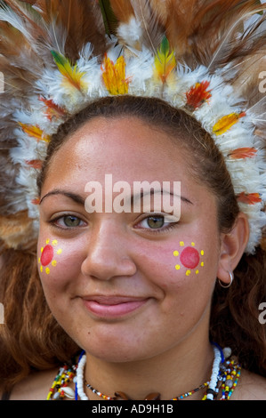 Port Moresby traditionelle Tribal Tänzerin 1 einziges allein Nahaufnahme DCSA 5209 Stockfoto