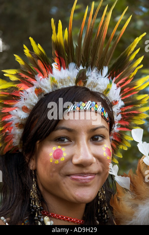 Port Moresby traditionelle Tribal Tänzerin 1 einziges allein Nahaufnahme DCSA 5219 Stockfoto