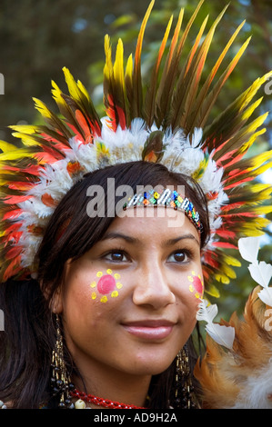 Port Moresby traditionelle Tribal Tänzerin 1 einziges allein Nahaufnahme DCSA 5220 Stockfoto