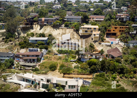 Häuser beschädigt durch einen Erdrutsch im Bluebird Canyon Laguna Beach Kalifornien in 2005 A ähnlicher Vorfall im Jahr 1978 auch verursachte umfangreiche Stockfoto