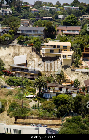 Häuser beschädigt durch einen Erdrutsch im Bluebird Canyon Laguna Beach Kalifornien in 2005 A ähnlicher Vorfall im Jahr 1978 verursacht auch extens Stockfoto