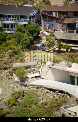 Häuser beschädigt durch einen Erdrutsch im Bluebird Canyon Laguna Beach Kalifornien in 2005 A ähnlicher Vorfall im Jahr 1978 verursacht auch extens Stockfoto