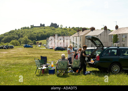 Wales Carmarthenshire Carmarthen Llanstephan direkt am Meer und die Burg Stockfoto