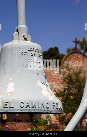 El Camino Real Glocke, Mission Basilica San Juan Capistrano, Kalifornien, USA Stockfoto