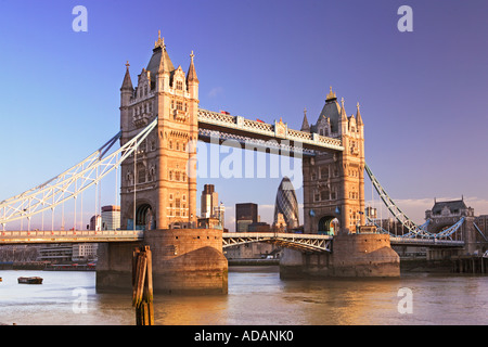 GB LONDON TOWER BRIDGE Stockfoto
