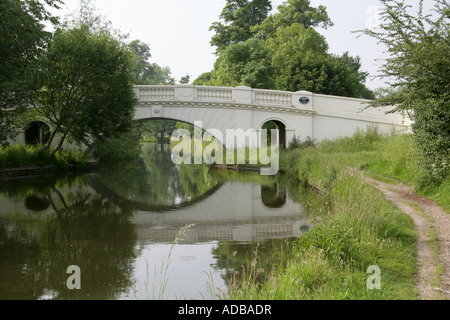 Der Hain Brücke keine 164 über Grand Union Canal Watford Herts Stockfoto