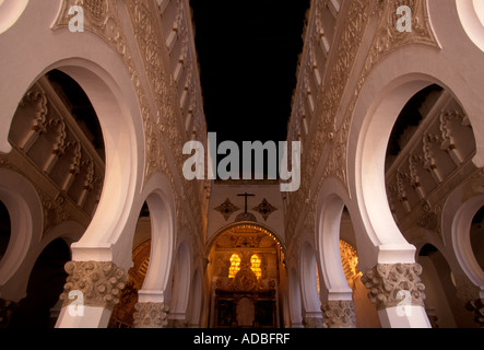 Hufeisenförmige Bögen, Santa Maria la Blanca Synagoge, Provinz Toledo, Toledo, Kastilien-La Mancha, Spanien, Europa Stockfoto