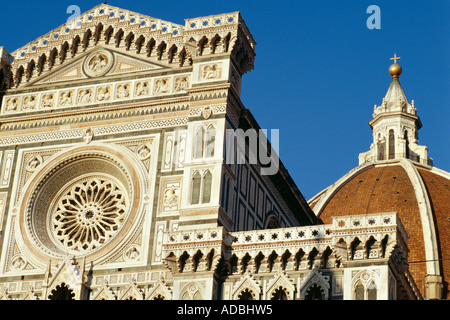 Neo-gotischen Marmorfassade der Kathedrale von Santa Maria del Fiore Dom Florenz Toskana Italien Stockfoto