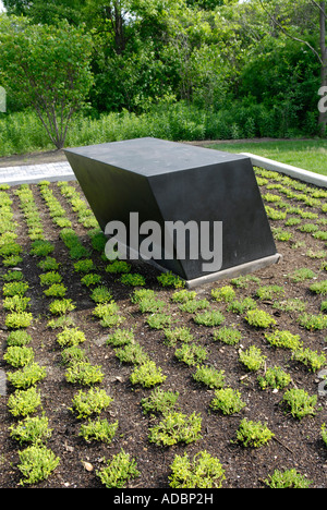 Für J W von Tony Smith am Frederik Meijer Gärten und Skulpturenpark in Grand Rapids, Michigan MI Stockfoto