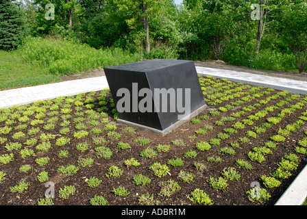 Für J W von Tony Smith am Frederik Meijer Gärten und Skulpturenpark in Grand Rapids, Michigan MI Stockfoto