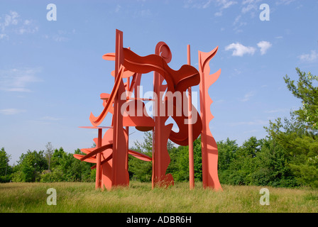 Arie, lackierter Stahl 1979 1983 von Alexander Liberman an Frederik Meijer Gärten und Skulpturenpark in Grand Rapids, Michigan MI Stockfoto