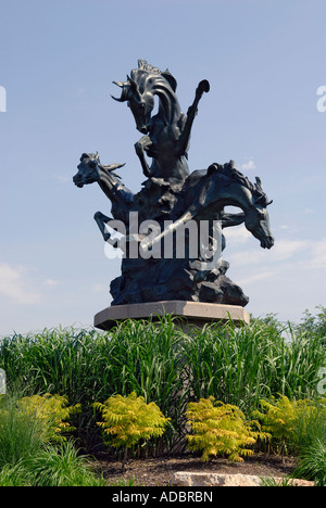 Earth Wind Fire 1989 von Gary Price am Frederik Meijer Gärten und Skulpturenpark in Grand Rapids, Michigan MI Stockfoto