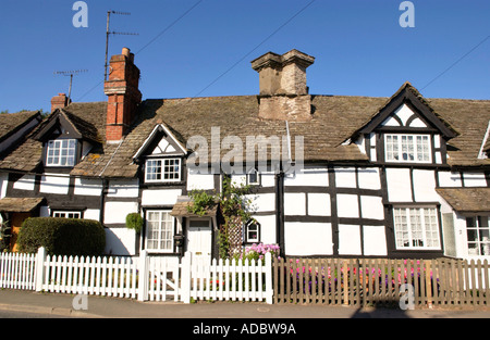 Malerische Fachwerk Häuser im Dorf von Eardisley Herefordshire England UK Stockfoto