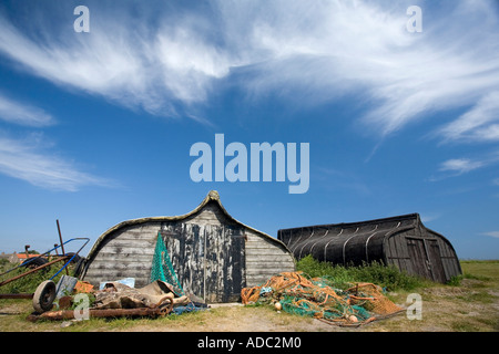 Fishermans Lagerhäuser umgedrehten Rümpfe der alten Fischerboote als Lagerhäuser Holy Island Northumberland England Stockfoto