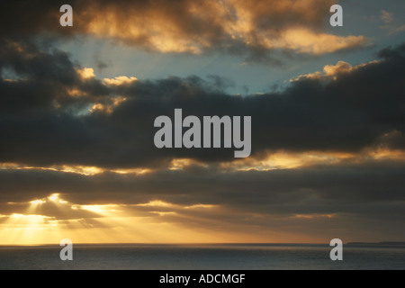 Sonnenuntergang über dem Meer in der Nähe von Port Campbell in Victoria Austalia Stockfoto