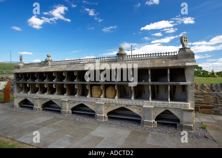 Die Biene Unterschlupf an der Kirche St. MaryHartpury, Gloucestershire, England, UK Stockfoto