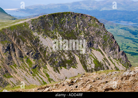 Blick vom Penygadair zum Gipfel des Cadair Idris nahe Ortszentrum Gwynedd Wales Barmouth Bay & Mawddach Tal blickt Stockfoto