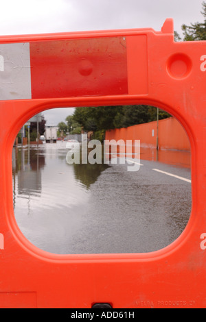 Überschwemmungen in Gloucester Stadtplanansicht Schließung durch Schranke Juli 2007 Stockfoto