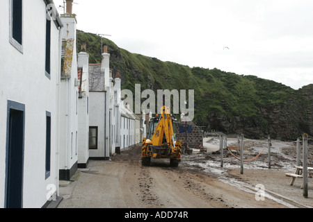 Schlammlawine, die das Dorf von Pennan, Aberdeenshire, Schottland, UK, nach sintflutartigen Regen im August 2007 getroffen Stockfoto