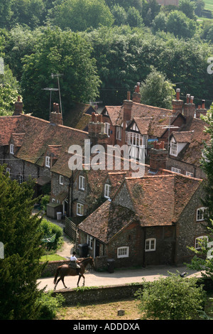 Mit Stadtblick mit Pferd und Reiter.  Hambleden Dorf befindet sich im Herzen von der Chilterns Stockfoto