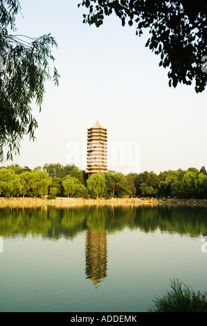 Boya Turm Pagode auf dem Gelände der Peking Universität Haidian district Beijing China Stockfoto