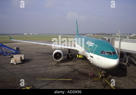 Ein Aer Lingus Trans Atlantic Passagier-Jet in Dublin Airport Stockfoto