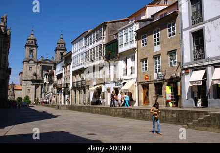 San Francisco Street & Kirche Santiago De Compostela Camino Weg von St James Galizien A Coruña Spanien España Iberia Europe Stockfoto