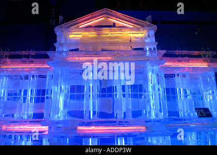 Eisskulpturen beim Eis- und Schneeskulpturen-Festival in Harbin. Heilongjiang Provinz China Stockfoto