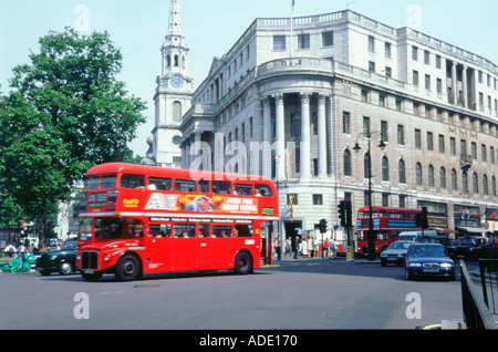 Londoner Straßenszene 1999 vor Südafrikanische Botschaft Stockfoto