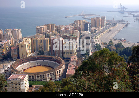 Panoramablick auf Málaga & La Malagueta Bull ring Costa del Sol Sonne Küste Andalusien Andalusien España Spanien Iberia Europa Stockfoto
