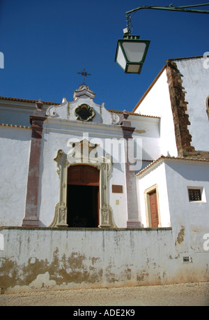 Ansicht der Igreja da Misericordia & de Silves Barmherzigkeit Kirche & Kathedrale Sé Albufeira Algarve Iberia Portugal Europa Stockfoto