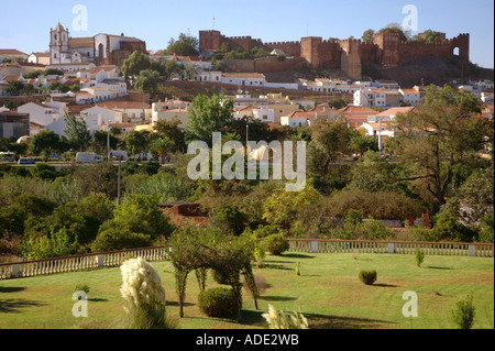 Panoramablick auf das Castelo de Silves Castle Algarve Iberia Portugal Europa Stockfoto