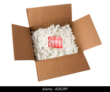 Paket mit FRAGILE Aufkleber Stockfoto