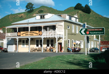 Vergessene Welt-Autobahn von Stratford nach Taumarunui Hotel Whangamomona Nordinsel Neuseeland Stockfoto