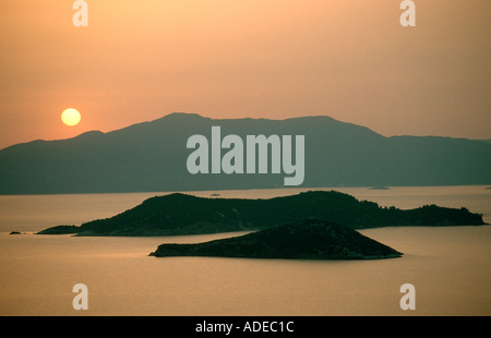 Sonnenaufgang auf einer griechischen Insel mit Blick auf Griechenland Skopelos Insel Skiathos Stockfoto